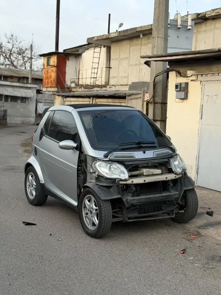 Mersedes Smart 2007 авто после ДТП.webp